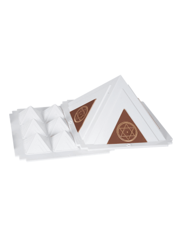 special-max-fama-pyramid